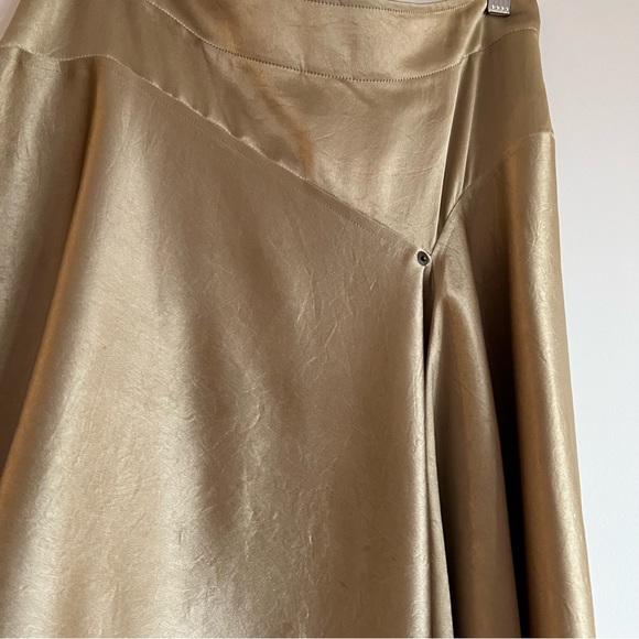 Vintage AW 2004 Issey Miyake Gold satin handkerchief skirt - Picture 3 of 7